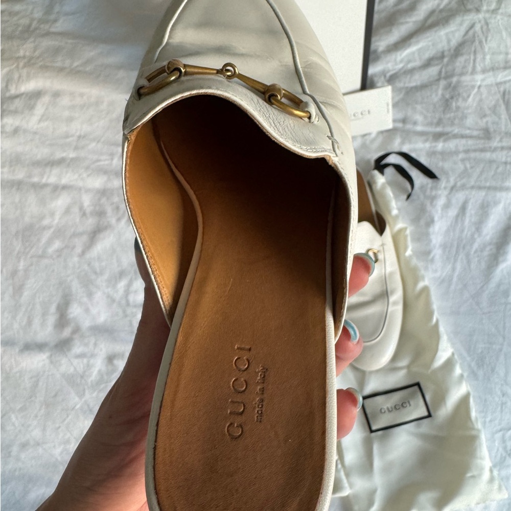 Gucci Cream Loafers with Gold Details - Picture 8 of 16